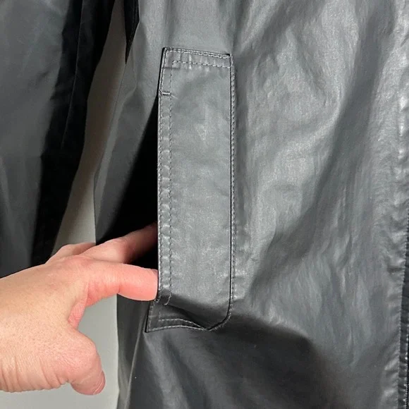 MO851 Canada Black Hooded Rain Jacket Womens Size 8 Style VCP9724 Full Zip Coat - Picture 12 of 16